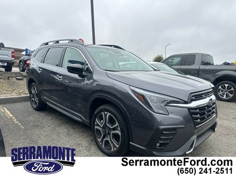 Used 2025 Subaru Ascent Touring AWD/4WD image 1