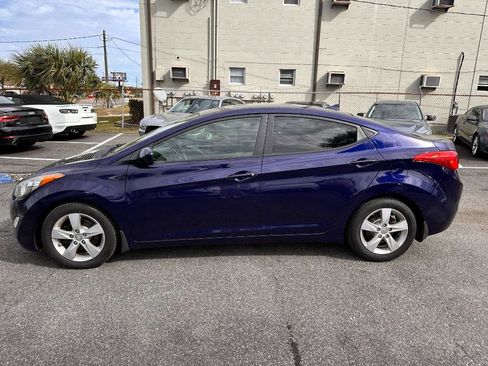 Used 2013 Hyundai Elantra GLS w/ Preferred Pkg image 4