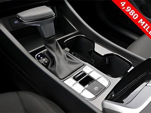 Used 2025 Hyundai Tucson SE image 24