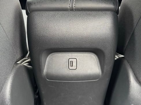 Used 2023 Nissan Sentra SV image 9