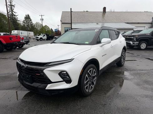 Used 2023 Chevrolet Blazer RS w/ Driver Confidence II Package AWD/4WD image 3
