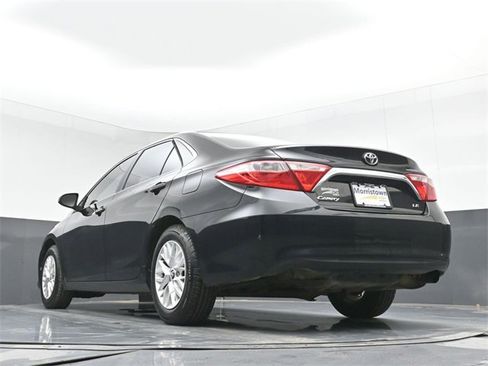 Used 2016 Toyota Camry LE image 43