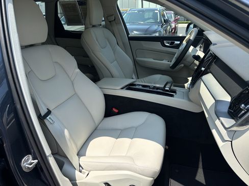 Certified 2024 Volvo XC60 B5 Core w/ Climate Package AWD/4WD image 35