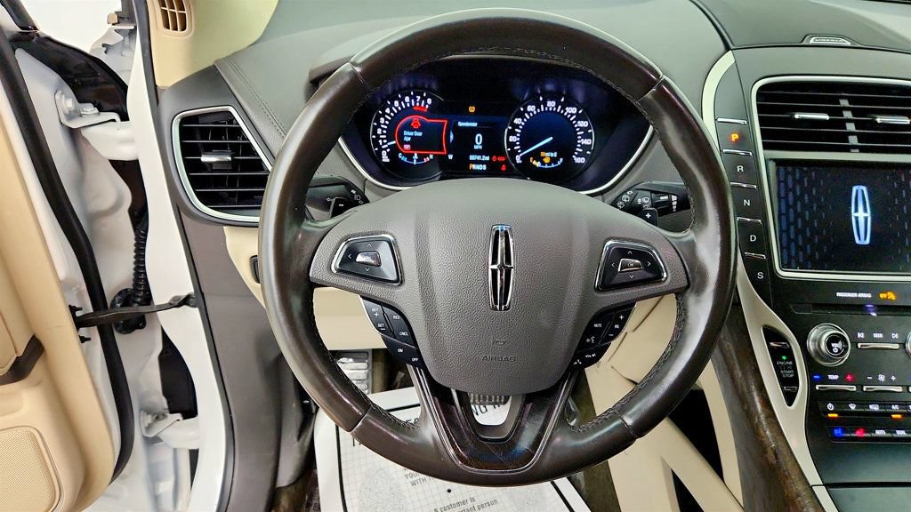 Used 2017 Lincoln MKX Reserve AWD/4WD image 14