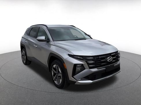 Used 2025 Hyundai Tucson SEL image 3