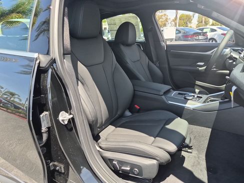New 2026 BMW i4 eDrive40 w/ Parking Assistance Package RWD image 33