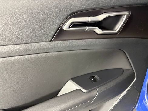 New 2026 Kia Sportage EX FWD image 37