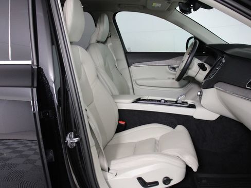 Used 2023 Volvo XC90 T8 Ultimate w/ Protection Package Premier AWD/4WD image 29