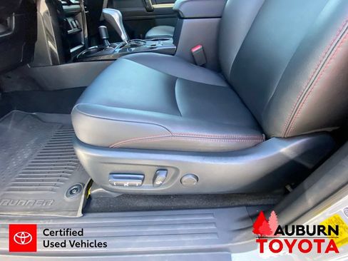 Certified 2024 Toyota 4Runner TRD Off-Road Premium w/ Moonroof Package AWD/4WD image 37