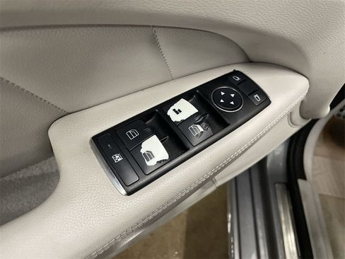 Used 2012 Mercedes-Benz CLS 550 image 13