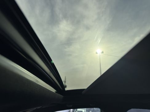 Used 2018 Kia Stinger GT1 image 32