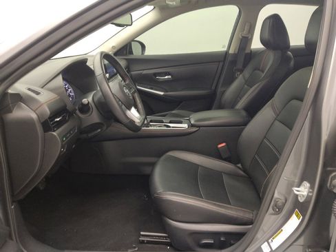 Used 2021 Nissan Sentra SR w/ SR Premium Package FWD image 17