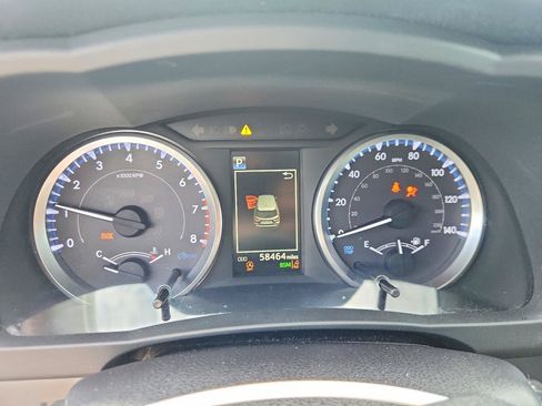 Used 2019 Toyota Highlander Plus AWD/4WD image 8