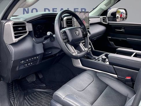 Used 2024 Toyota Tundra Limited w/ Power Package AWD/4WD image 18