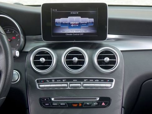 Used 2018 Mercedes-Benz GLC 300 image 25