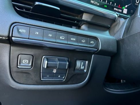 Used 2021 Cadillac Escalade ESV Sport w/ Driver Assist Tech Package image 36