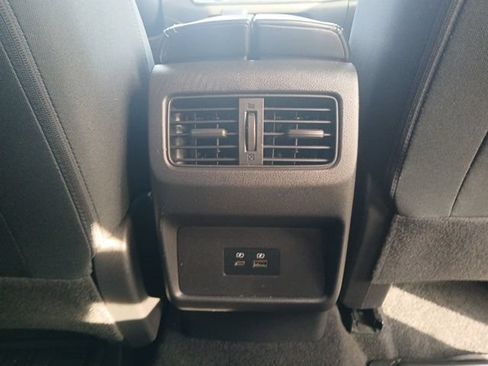 Used 2023 Nissan Rogue SV FWD image 15