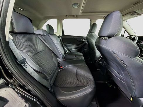 Used 2019 Subaru Forester Premium AWD/4WD image 28