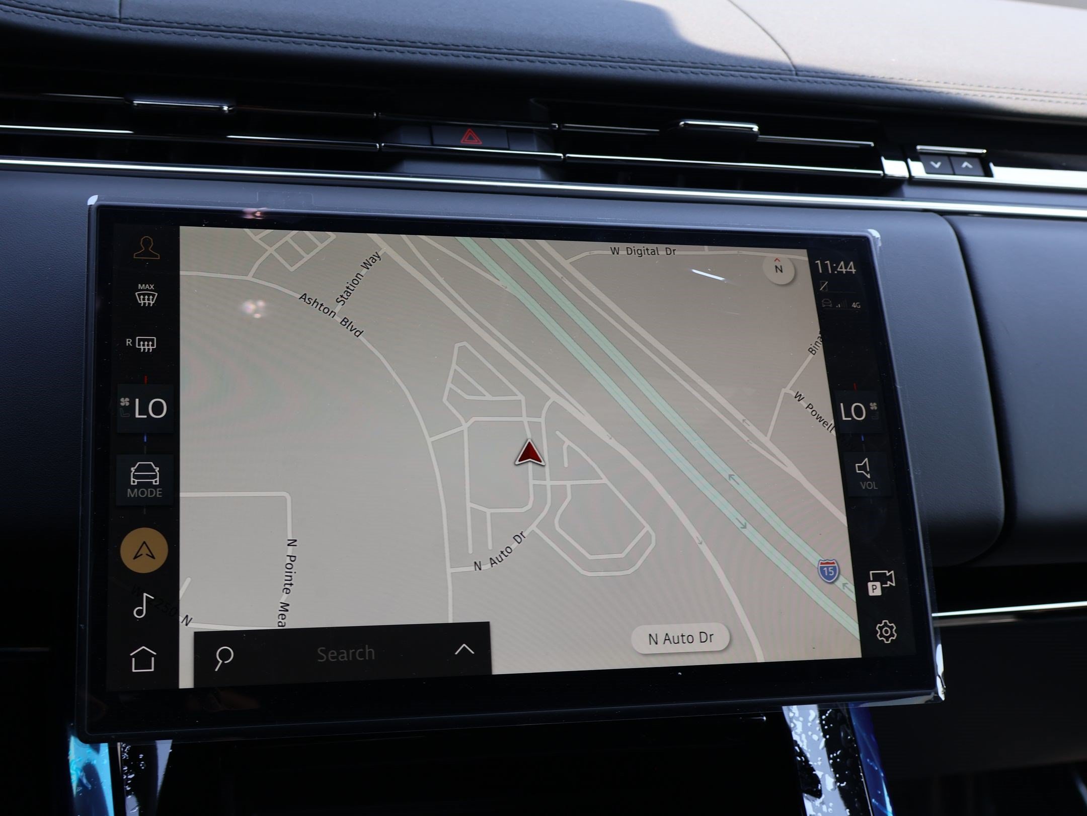 New 2026 Land Rover Range Rover Sport Dynamic SE AWD/4WD image 17