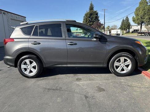 Used 2013 Toyota RAV4 XLE FWD image 14