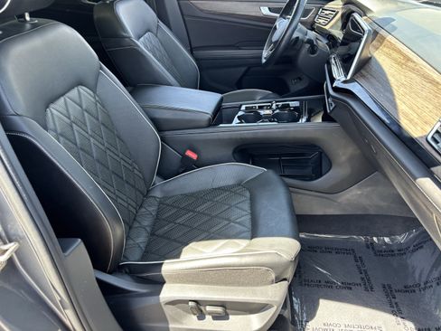 Used 2024 Volkswagen Atlas SEL Premium R-Line AWD/4WD image 10