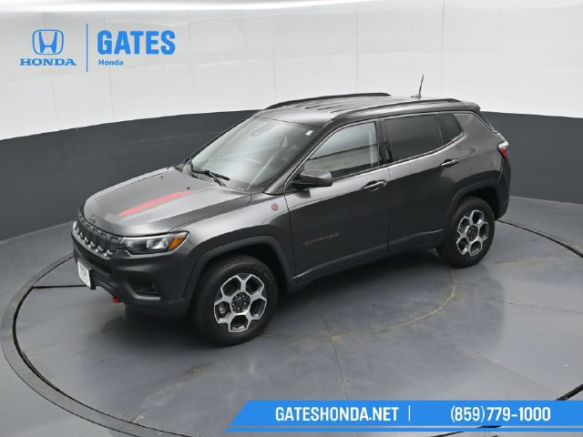 Used 2022 Jeep Compass Trailhawk w/ Trailhawk Convenience Group AWD/4WD image 47