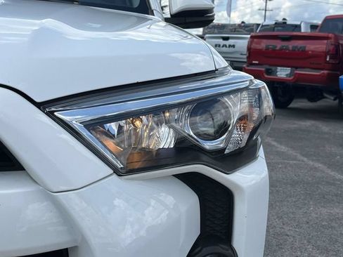 Used 2021 Toyota 4Runner TRD Off-Road Premium w/ Moonroof Package AWD/4WD image 9