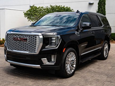 Used 2023 GMC Yukon Denali AWD/4WD image 1