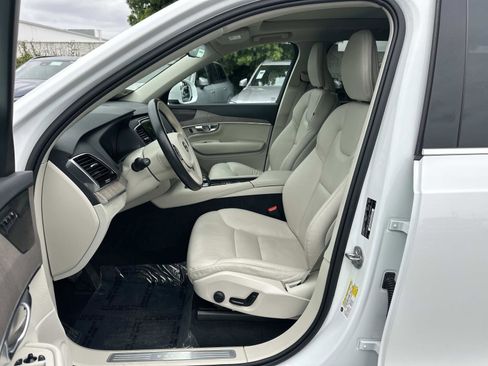 Certified 2023 Volvo XC90 B6 Plus w/ Protection Package Premier image 17