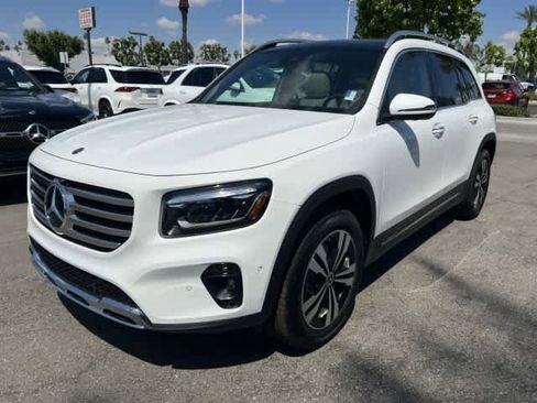 New 2026 Mercedes-Benz GLB 250 4MATIC image 1