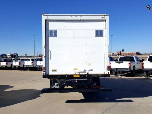 Used 2019 Chevrolet Express 3500 image 8