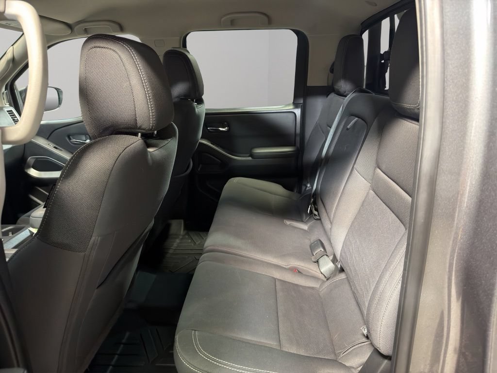 Used 2022 Nissan Frontier SV AWD/4WD image 16