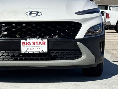 Used 2023 Hyundai Kona SEL image 6