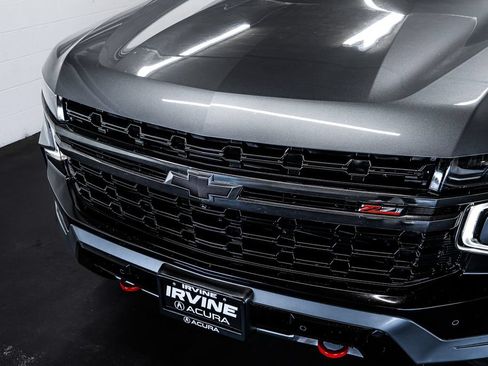 Used 2022 Chevrolet Tahoe Z71 w/ Luxury Package AWD/4WD image 10