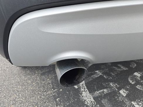 Used 2019 GMC Acadia SLT w/ LPO, Floor Liner Package FWD image 12