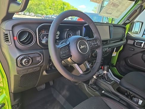 New 2025 Jeep Gladiator Rubicon w/ Safety Group image 42