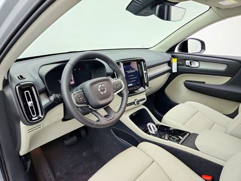 New 2026 Volvo XC40 B4 Plus w/ Climate Package image 16