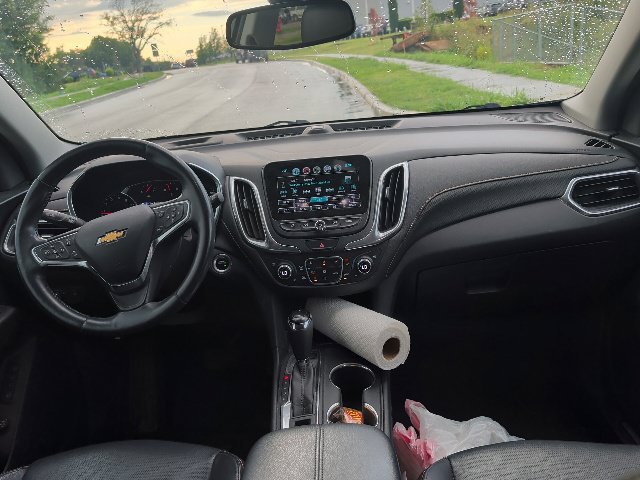 Used 2018 Chevrolet Equinox Premier FWD image 13