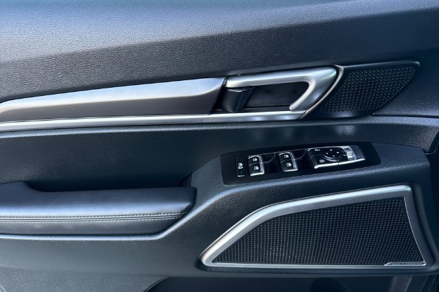 Certified 2025 Kia Telluride S FWD image 13
