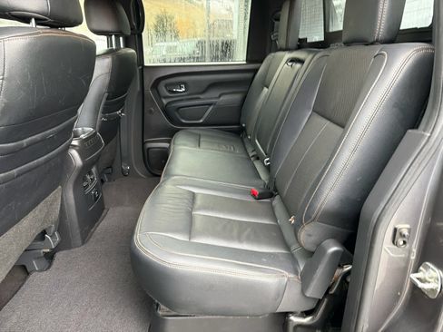 Used 2018 Nissan Titan SL w/ Midnight Edition image 23