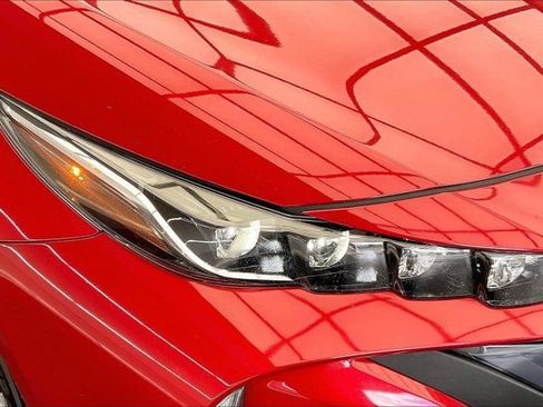 Used 2020 Toyota Prius Prime LE FWD image 29