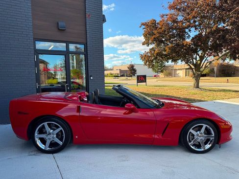 Used 2006 Chevrolet Corvette Convertible w/ Preferred Equipment Group image 11
