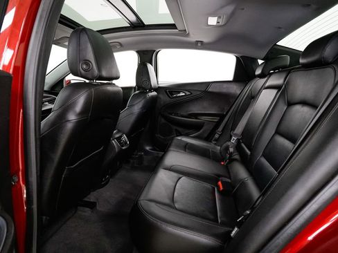 Used 2017 Chevrolet Malibu LT w/ Leather Package image 22