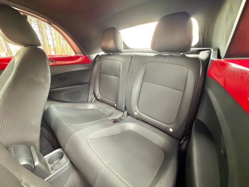 Used 2015 Volkswagen Beetle 1.8T image 12