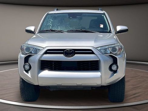 Used 2020 Toyota 4Runner SR5 AWD/4WD image 3