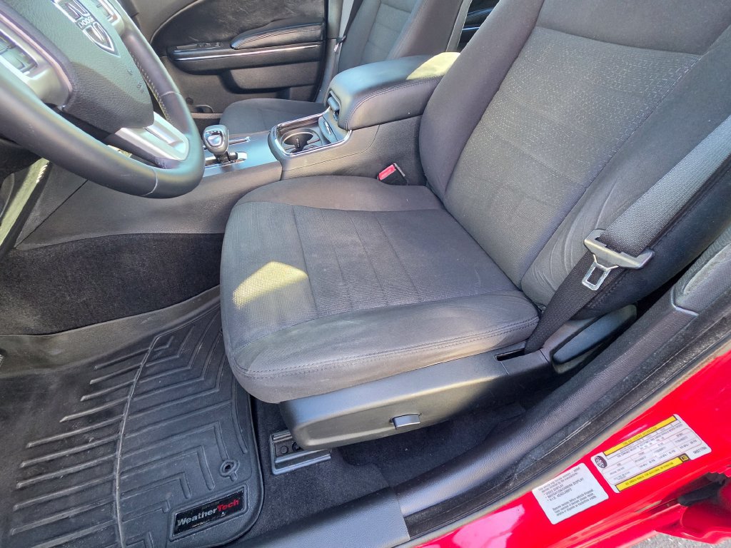 Used 2013 Dodge Charger SE w/ Connectivity Group RWD image 12