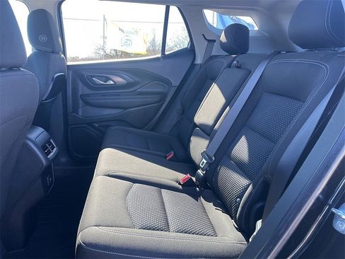 Used 2023 GMC Terrain SLE w/ Driver Convenience Package image 16