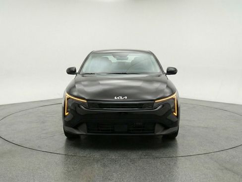 Used 2025 Kia K4 FWD image 2