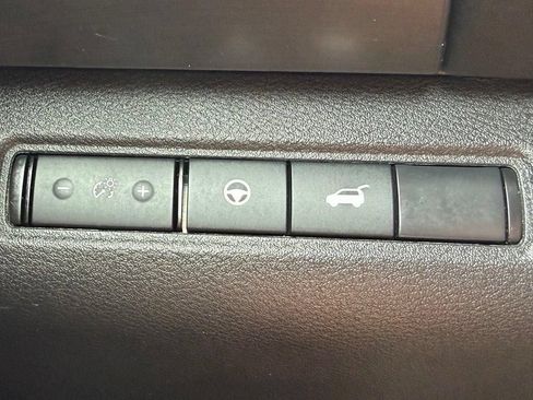 Used 2025 Nissan Pathfinder SL w/ SL Premium Package AWD/4WD image 19