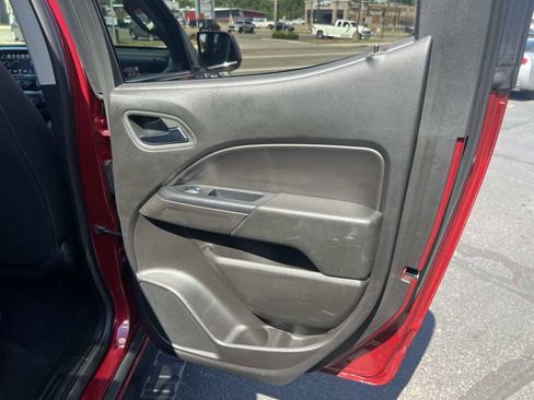 Used 2018 Chevrolet Colorado LT w/ Safety Package image 16